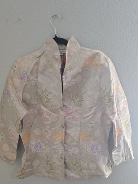 Silk-Blend Floral Mandarin Collar Top in Light Beige